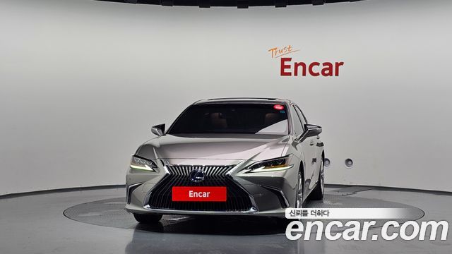 Lexus ES Executive — пробег 69 038 км — фото 3 из 5