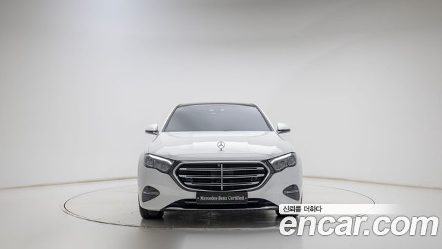Mercedes-Benz E-Class E220d 4MATIC Exclusive — пробег 18 360 км — фото 3 из 5
