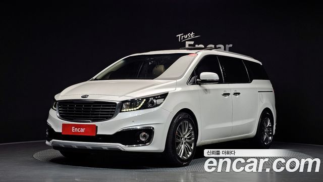 Kia Carnival 9-seater Prestige — пробег 100 320 км — фото 1 из 5