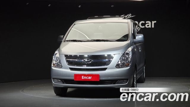 Hyundai Starex 12-Seater Wagon CVX Premium — пробег 228 584 км — фото 3 из 5