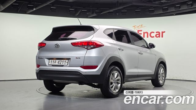 Hyundai Tucson Diesel 1.7 2WD Style — пробег 171 664 км — фото 2 из 5