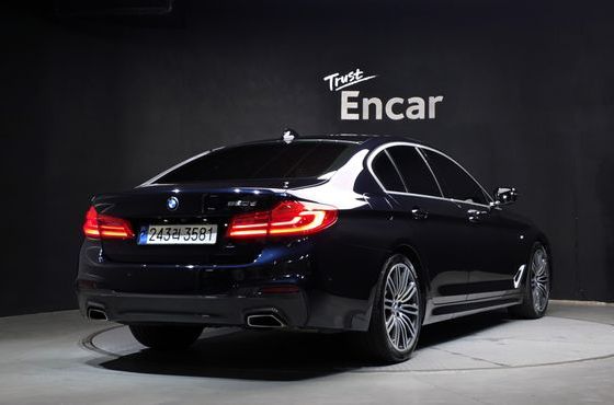 BMW 5-Series 520d M Sport Package Plus — пробег 118 214 км — фото 2 из 5