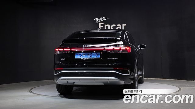 Audi Q4 e-tron 45 Premium Sportback — пробег 1 117 км — фото 4 из 5