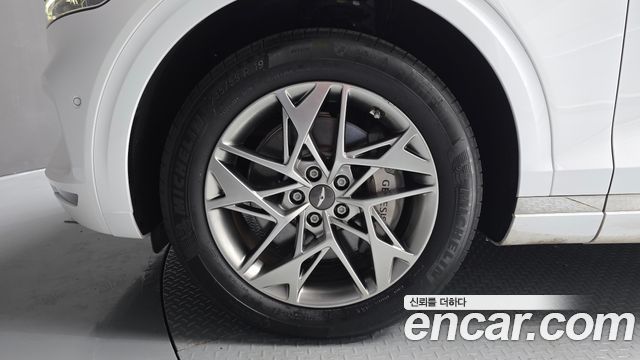 Genesis GV70 из Кореи Encar