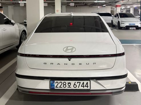 Hyundai Grandeur 2,5 Gasoline 2WD Premium — пробег 14 800 км — фото 3 из 5