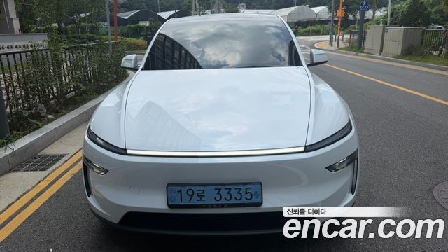 Tesla Model Y Premium RWD — пробег 500 км — фото 1 из 5