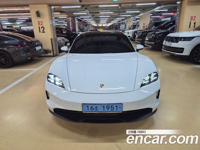 Porsche Taycan 4S — пробег 8 800 км — фото 2 из 5
