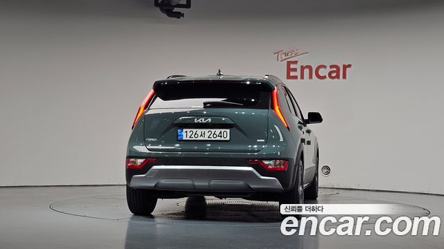 Kia Niro Prestige — пробег 90 399 км — фото 4 из 5