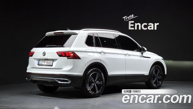 Volkswagen Tiguan 2.0 TDI Premium — пробег 63 844 км — фото 2 из 5