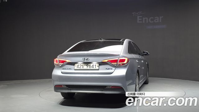 Hyundai Sonata 2.0 HEV Premium — пробег 175 242 км — фото 4 из 5