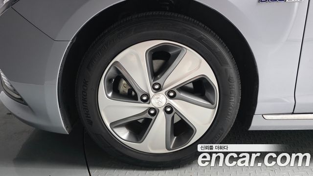 Hyundai Sonata 2.0 HEV Premium — пробег 175 242 км — фото 5 из 5