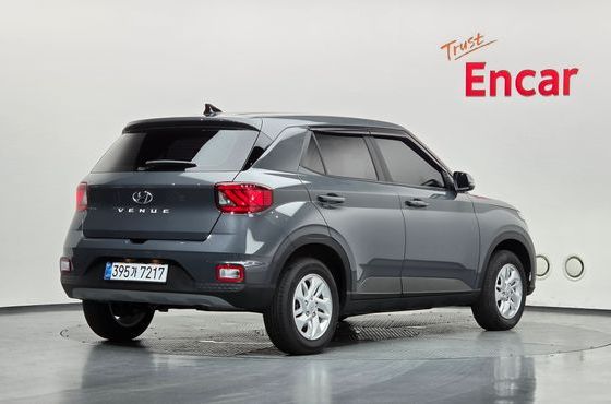 Hyundai Venue 1,6 Premium — пробег 3 649 км — фото 2 из 5