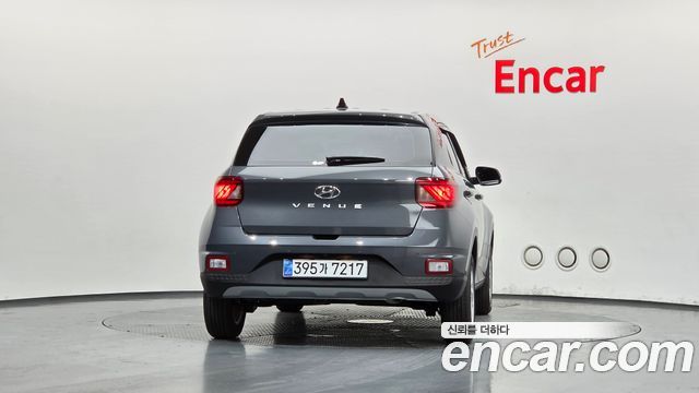 Hyundai Venue 1,6 Premium — пробег 3 649 км — фото 4 из 5