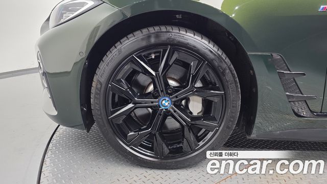 BMW i4 eDrive40 M Sports — пробег 35 222 км — фото 5 из 5