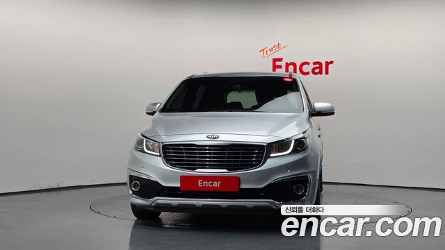 Kia Carnival 9-seater Luxury — пробег 138 456 км — фото 3 из 5