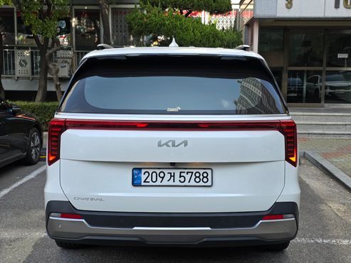 Kia Carnival Diesel 9-Seater Noblesse — пробег 75 027 км — фото 2 из 5