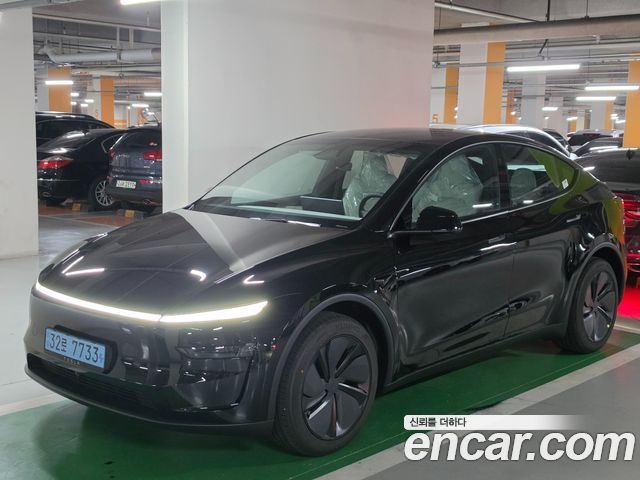Tesla Model Y Premium RWD — пробег 31 км — фото 1 из 5