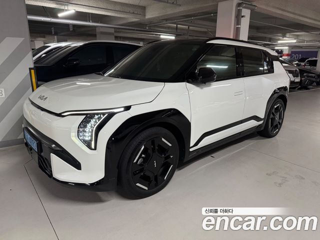 Kia EV3 Long Range 2WD GT Line — пробег 61 000 км — фото 3 из 5