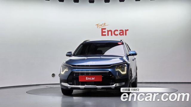 Kia Niro Signature — пробег 18 438 км — фото 3 из 5