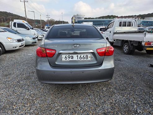 Hyundai AVANTE 1.6 VVT E16 DELUXE — пробег 146 619 км — фото 4 из 5