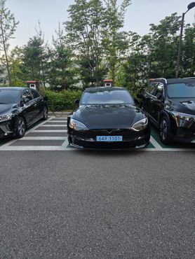 Tesla Model S AWD — пробег 22 862 км — фото 1 из 4