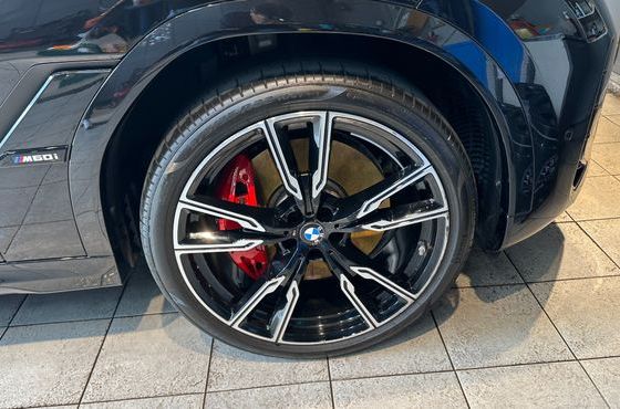 BMW X6 M60i — пробег 30 000 км — фото 5 из 5