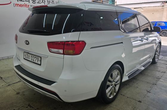 Kia Carnival 9-seater Prestige — пробег 132 314 км — фото 4 из 5