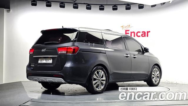 Kia Carnival из Кореи Encar