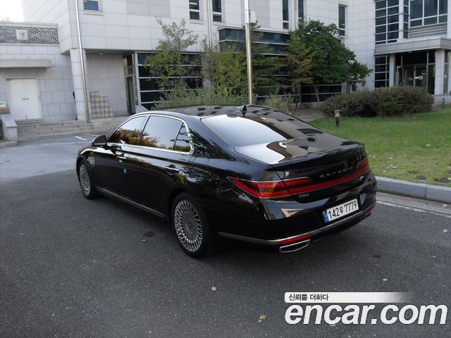 Genesis G90 5.0 AWD Prestige — пробег 69 170 км — фото 4 из 5