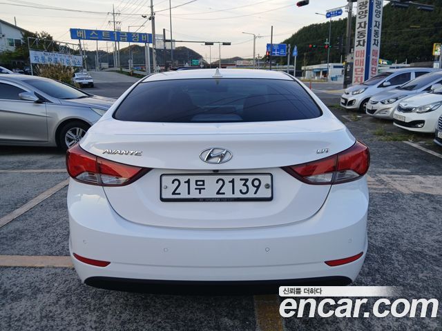 Hyundai AVANTE 1.6 LPi Smart — пробег 180 000 км — фото 2 из 5