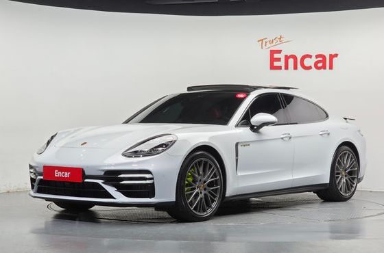Porsche Panamera 2.9 AWD E-Hybrid Platinum Edition — пробег 18 379 км — фото 1 из 5