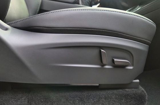 Tesla Model Y RWD — пробег 10 840 км — фото 2 из 5