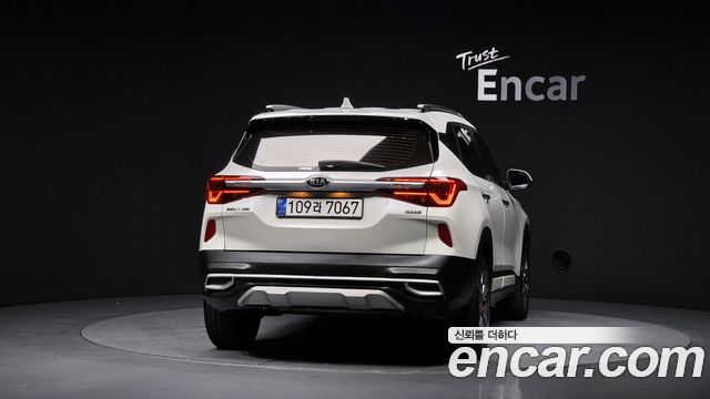 Kia Seltos из Кореи Encar