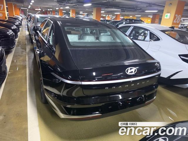 Hyundai Grandeur Premium — пробег 5 км — фото 3 из 5
