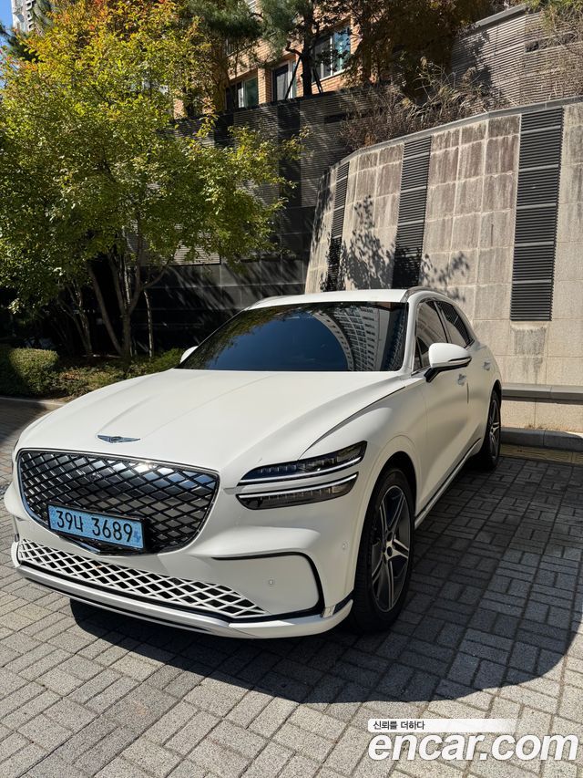 Genesis GV70 e-AWD — пробег 6 950 км — фото 1 из 5