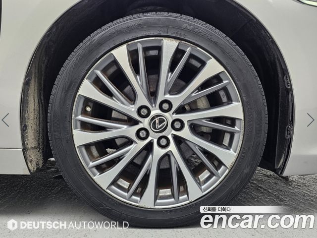 Lexus ES Luxury — пробег 99 303 км — фото 5 из 5