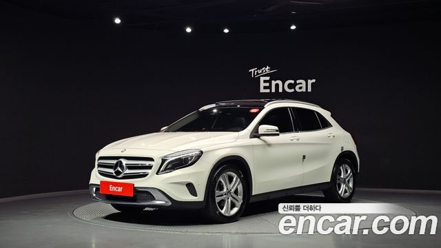 Mercedes-Benz GLA-Class GLA200 d 4MATIC — пробег 75 821 км — фото 1 из 5