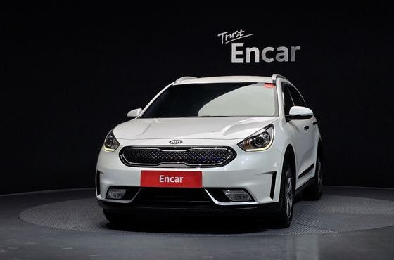 Kia Niro Prestige — пробег 162 620 км — фото 3 из 5