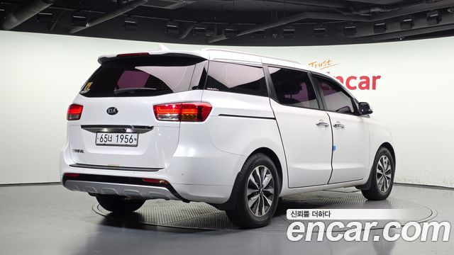 Kia Carnival из Кореи Encar