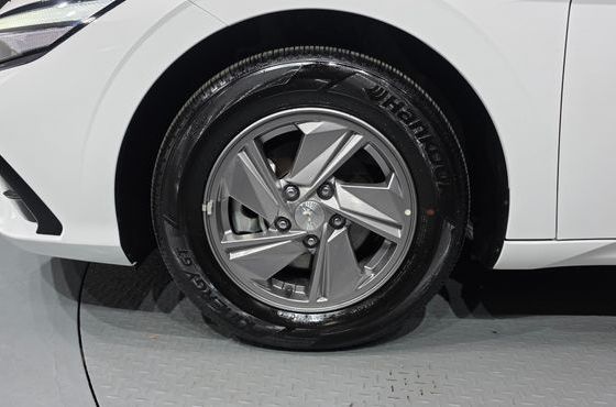Hyundai AVANTE 1.6 Smart — пробег 5 620 км — фото 5 из 5