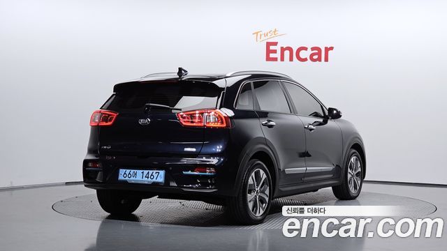 Kia Niro Noblesse — пробег 166 589 км — фото 2 из 5