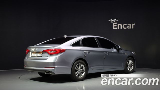 Hyundai Sonata 2.0 Style — пробег 105 618 км — фото 2 из 5