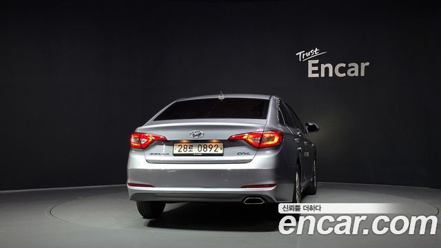 Hyundai Sonata 2.0 Style — пробег 105 618 км — фото 4 из 5