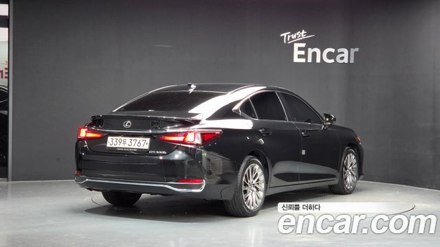 Lexus ES Executive — пробег 57 131 км — фото 2 из 5