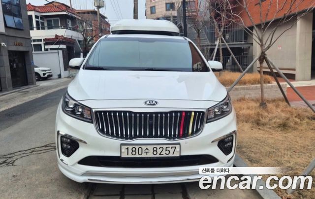 Kia Carnival 7-Seater Limousine President — пробег 104 613 км — фото 3 из 5