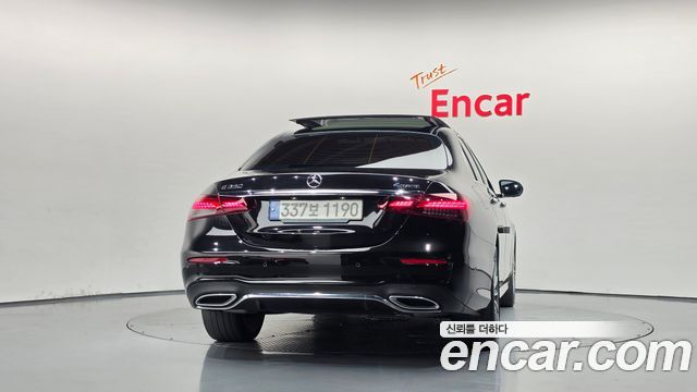 Mercedes-Benz E-Class E350 4MATIC AMG Line — пробег 42 793 км — фото 4 из 5
