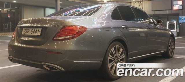 Mercedes-Benz E-Class E400 4MATIC Exclusive — пробег 56 540 км — фото 2 из 5