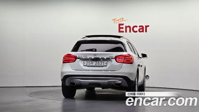 Mercedes-Benz GLA-Class из Кореи Encar