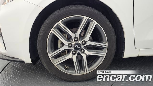 Kia K3 из Кореи Encar