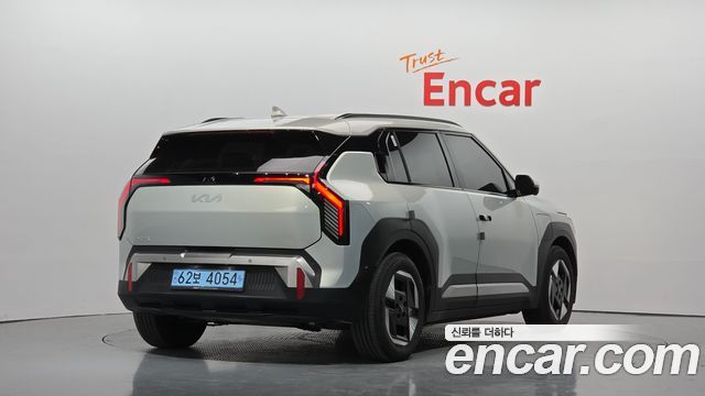 Kia EV3 Long Range 2WD Earth — пробег 82 951 км — фото 2 из 5